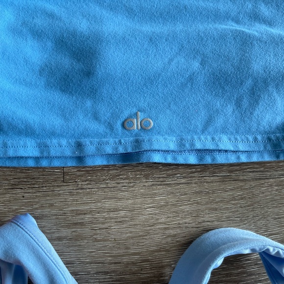 Alo Yoga Sports Bra Set - Red and Blue - Picture 7 of 8